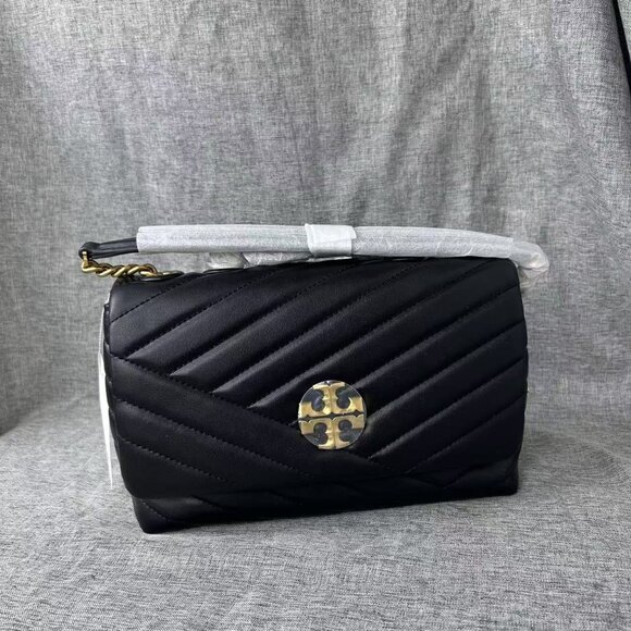 NO.726 TORY BURCH SMALL KIRA CHEVRON SHOULDER BAG IN BLACK - Picture 3 of 11